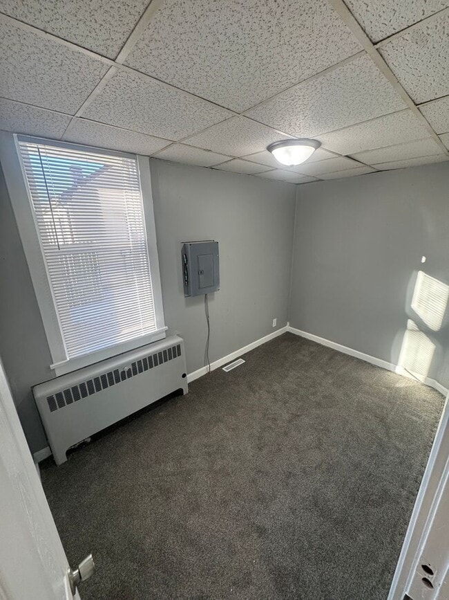 Building Photo - 1821 Shawano Ave