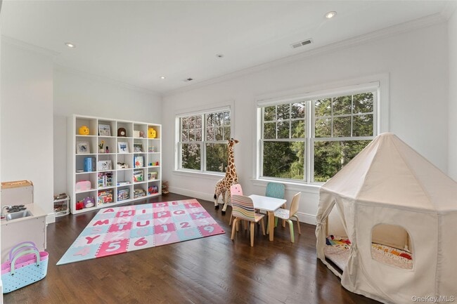 Building Photo - 20 Brookline Rd