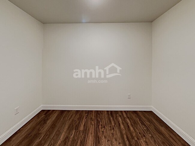 Building Photo - 711 Terrain Star Ave