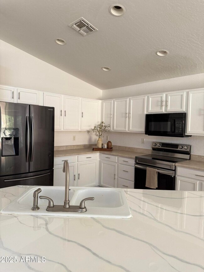 Building Photo - 12838 W Corrine Dr