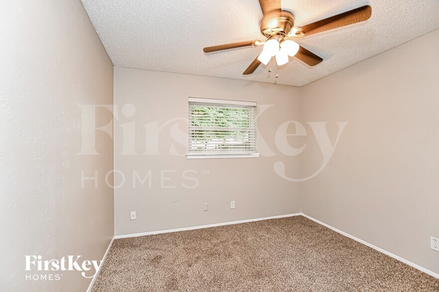 Building Photo - 710 Ravencroft Dr