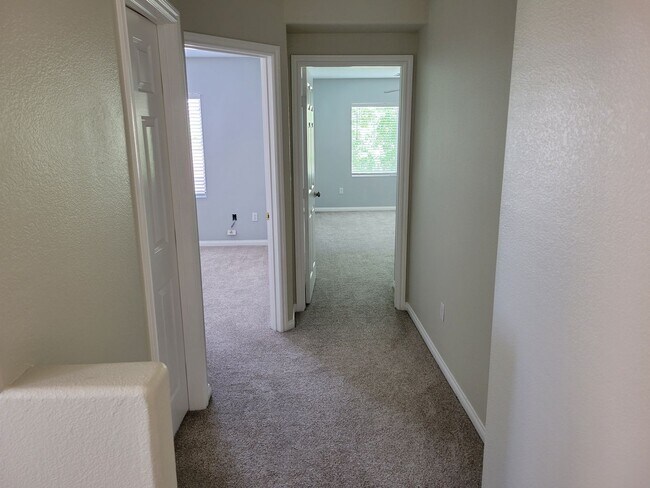 Building Photo - Beautiful SW home Annual Ridge