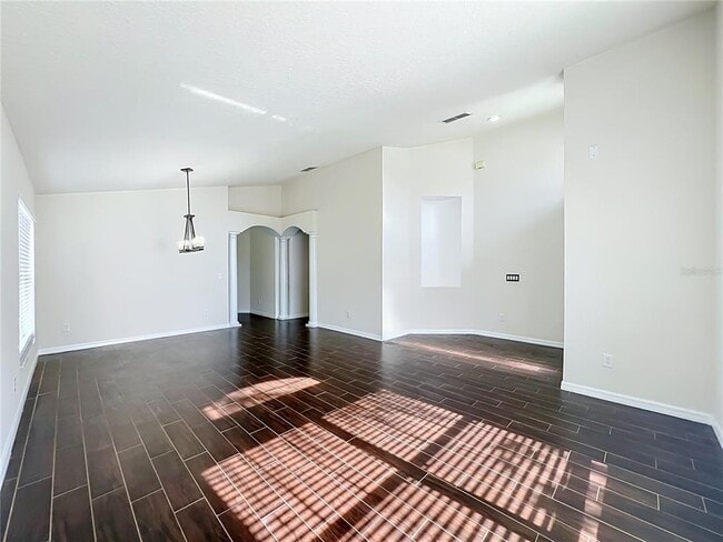 Building Photo - 1045 Willow Branch Dr