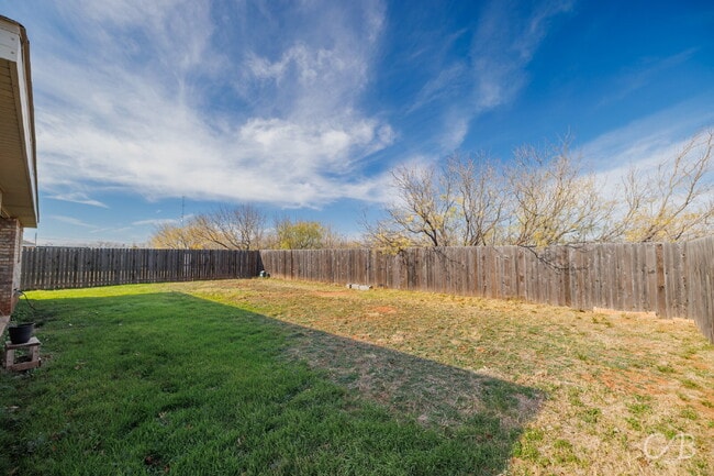 Building Photo - For Lease