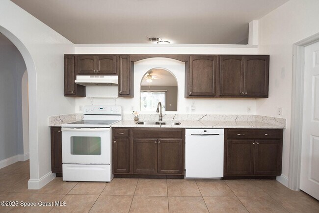 Building Photo - 5081 Spinet Dr