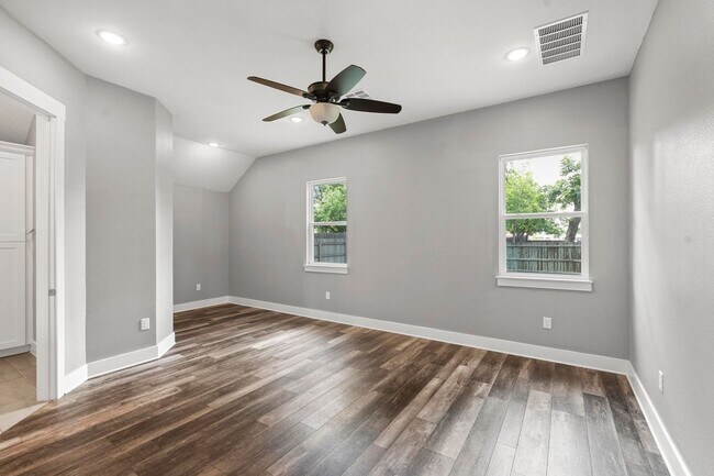 Building Photo - Modern Living Meets Small-Town Texas Charm