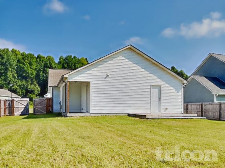 Building Photo - 132 Winter Red Wy