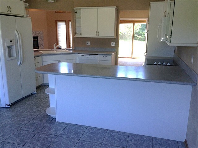 Building Photo - 3331 E Normandy Dr