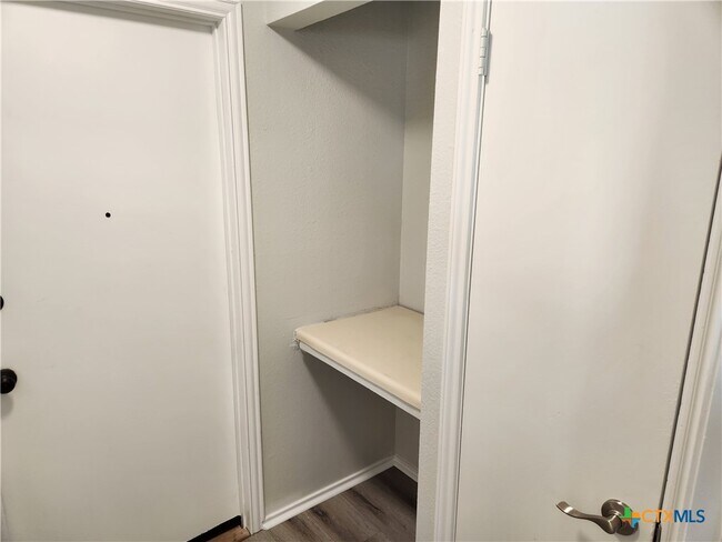 Building Photo - 2314 Horseshoe Bend