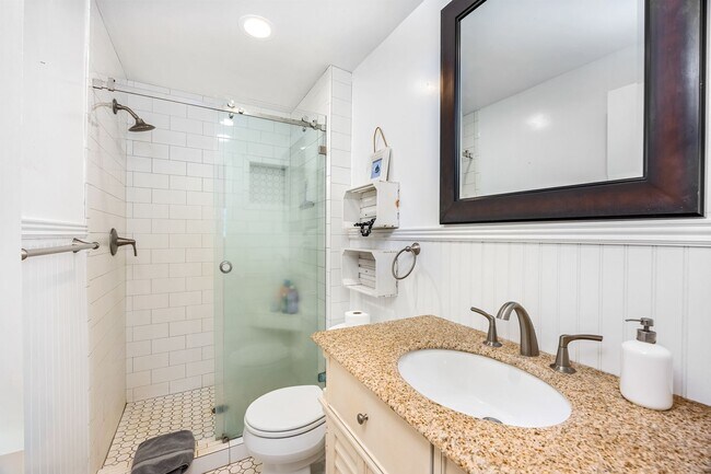 Building Photo - 59-018 Holawa St