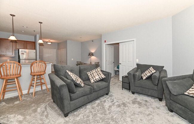 Building Photo - 4130 S Lake Dr