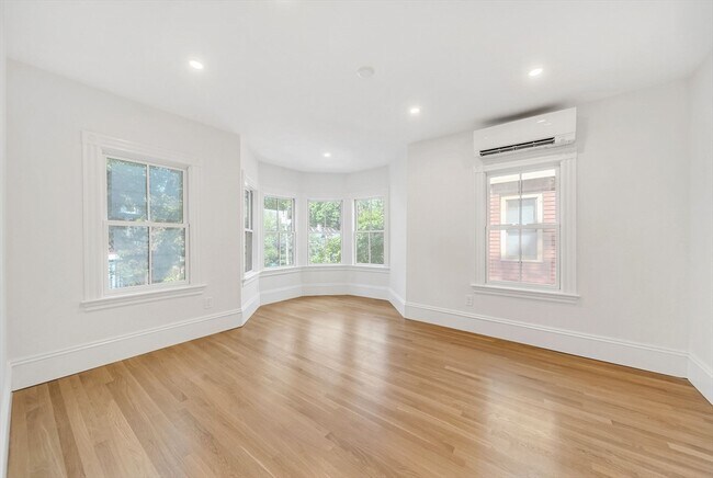 Building Photo - 20 Albion Pl