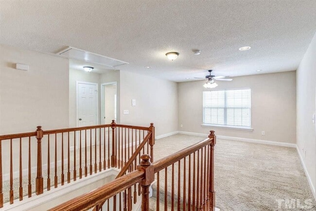 Building Photo - Beautiful 3 Bedroom Home w/Loft in Cary! - Available July 7th