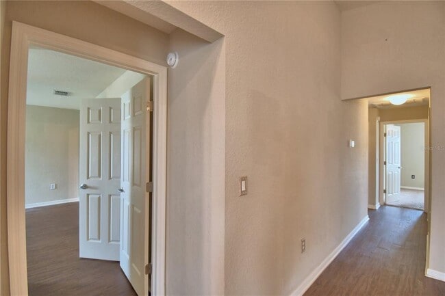 Building Photo - 605 Vittorio Dr