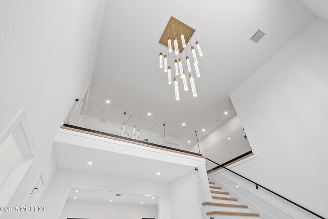 Building Photo - 459 Harnell Ave