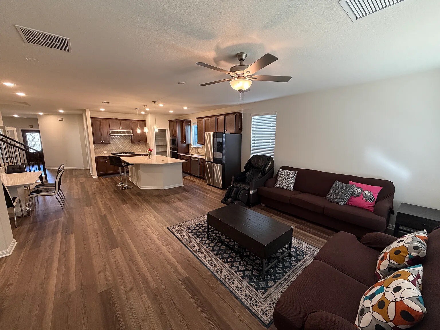 Building Photo - Room in House on Regatta Trl
