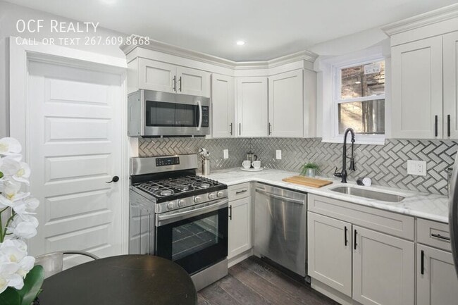 Building Photo - 2522 Nicholas St