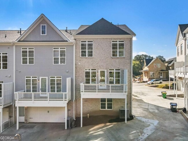 Building Photo - 2035 Parkside Ln