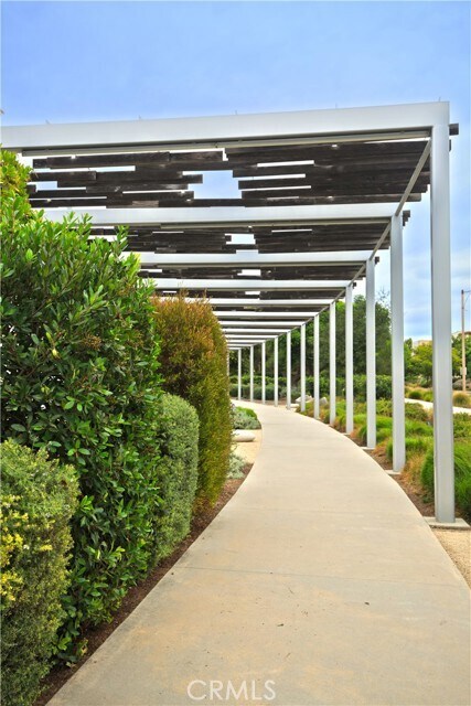 Building Photo - 137 Stellar