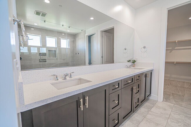 Building Photo - 28519 Moyer Ln