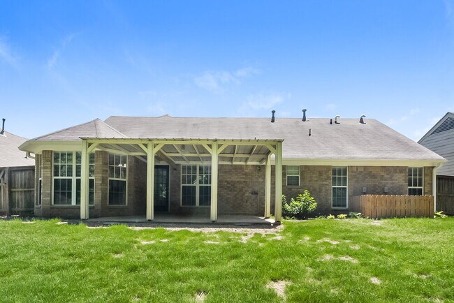 Building Photo - 8331 Grayce Dr