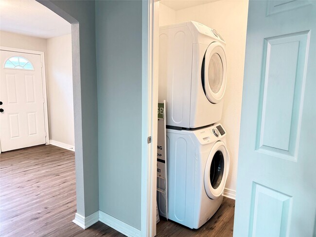 Building Photo - 808 E 32nd St