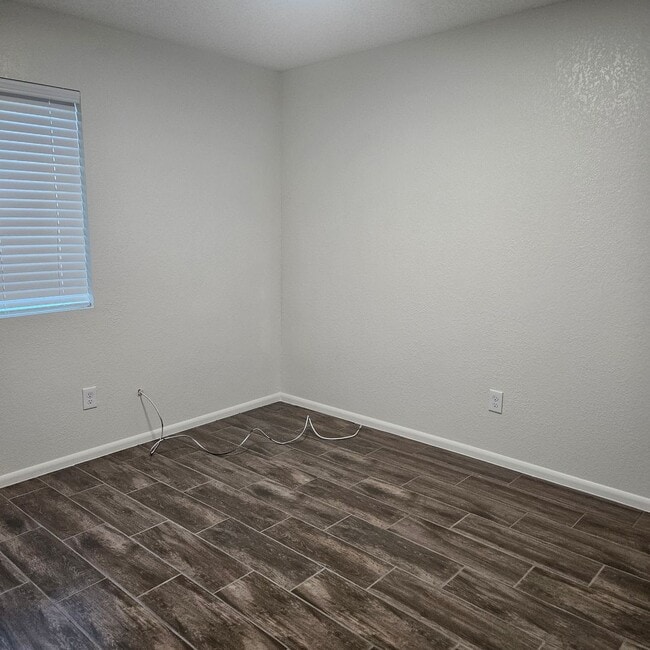 Building Photo - Remodeled 4 bedroom for Rent