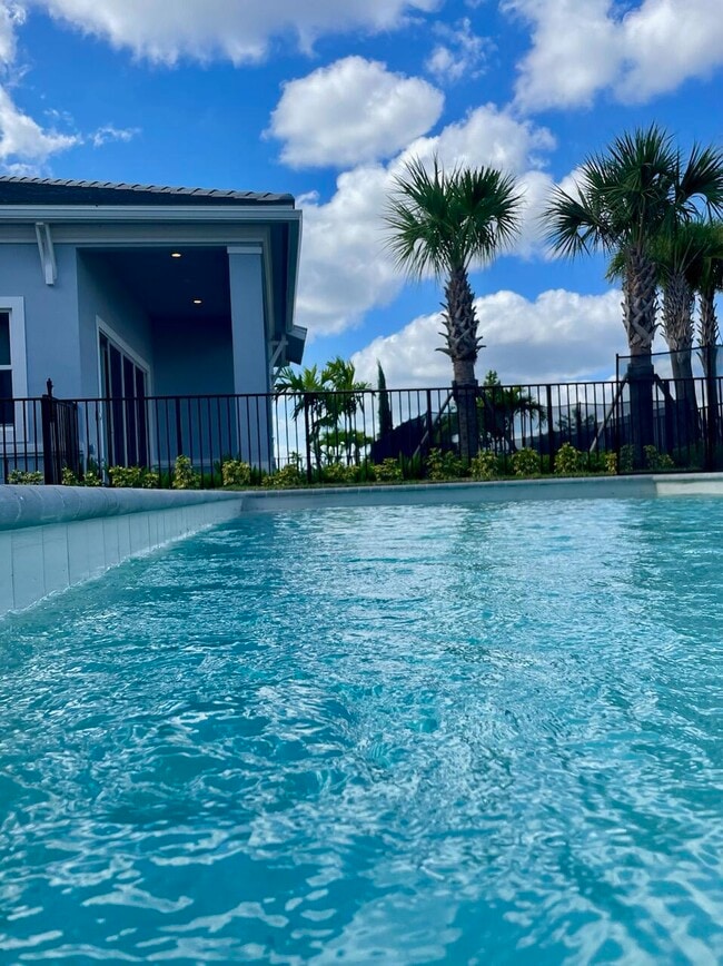 Building Photo - 12549 Nautilus Cir