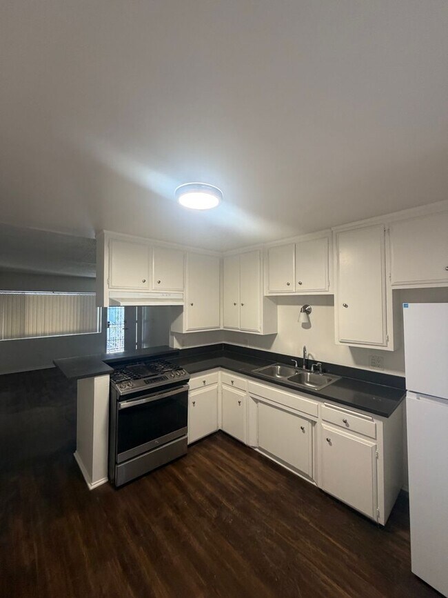 Interior Photo - 445