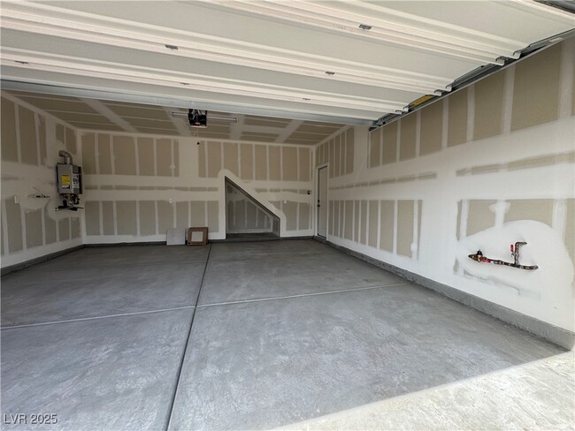 Building Photo - 9144 Vesey Ave