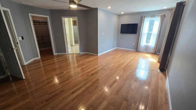 Building Photo - 1 Lenape Ln