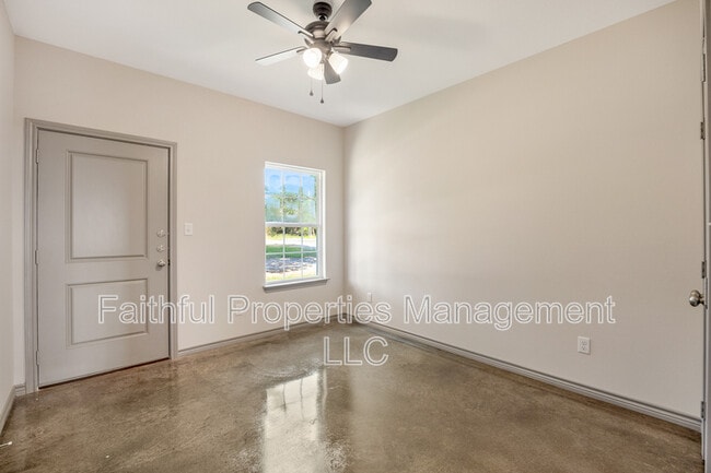 Building Photo - 13554 FM 14