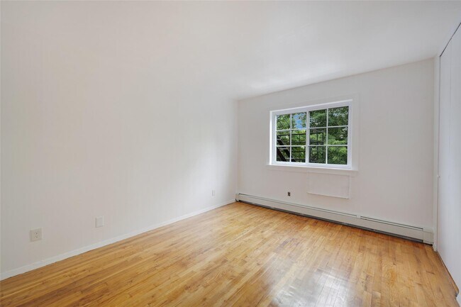 Building Photo - 31 Fero St