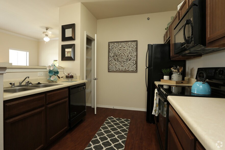 Legend Park Apartments 3501 E Gore Blvd Lawton OK 73501 Apartment