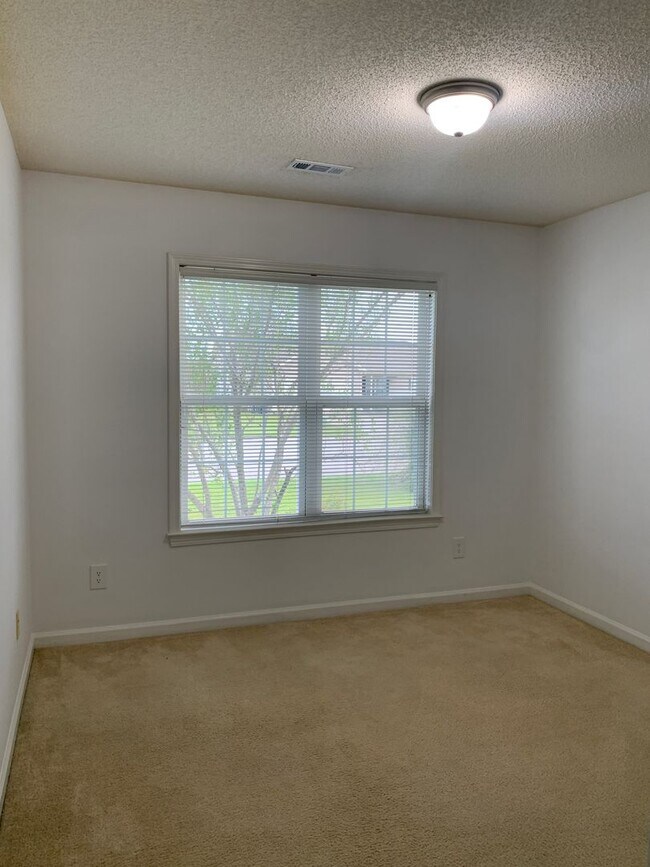Building Photo - 6943 Newbury Way