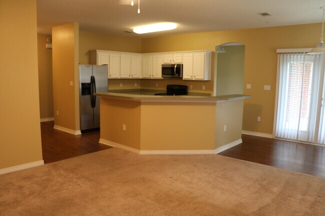 Building Photo - 7270 Mossy Oaks Dr