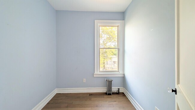 Building Photo - 125 Highland Ave