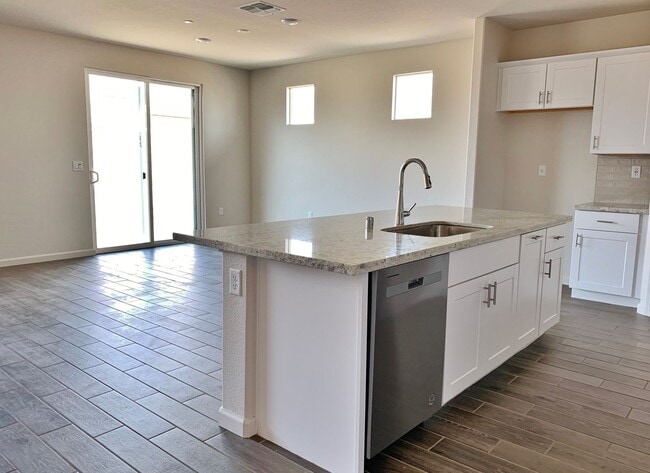 Building Photo - Beautiful New Single Family Home: single story 4 bed, 2.5 bath