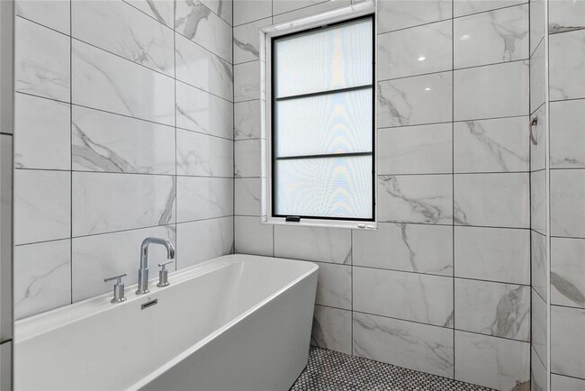 Building Photo - 503 W Canton Ave