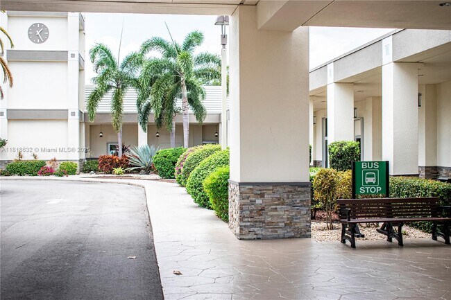 Building Photo - 4501 Martinique Way
