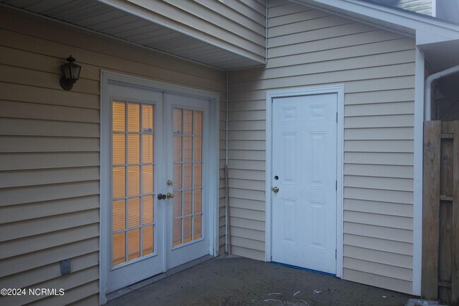 Building Photo - 2911 Cedar Creek Rd