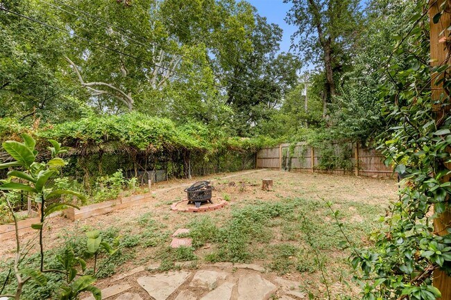 Building Photo - 6713 Haney Dr