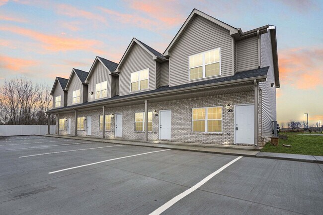 Building Photo - Pro Park Villages # 102