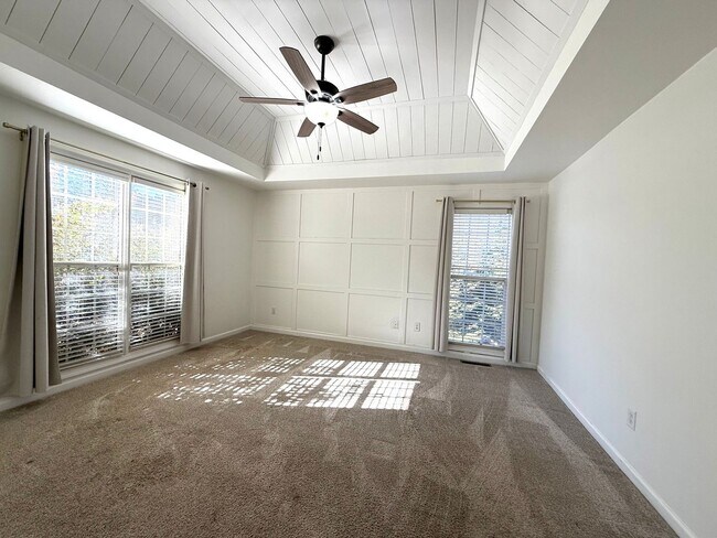 Building Photo - Charming 3 Bedroom Cape Cod