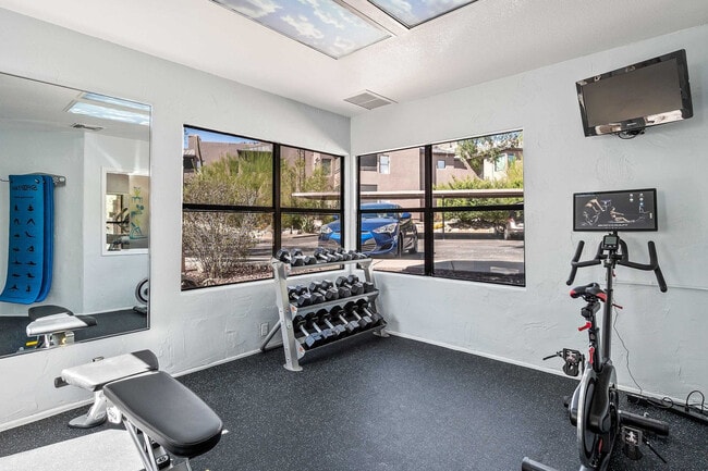 Building Photo - 6655 N Canyon Crest Dr