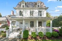 Building Photo - 168 Rowayton Ave