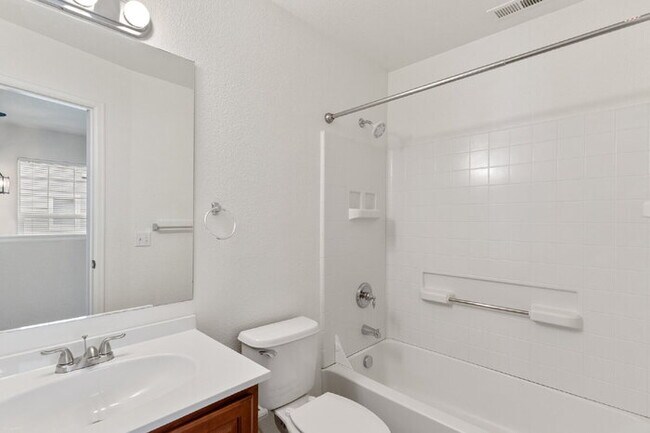 Building Photo - Charming 3-Bedroom Home Near Ft. Carson – ...