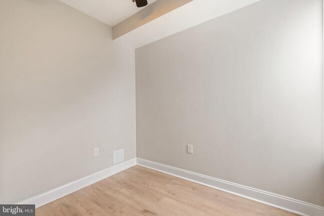 Building Photo - 2571 Coral St