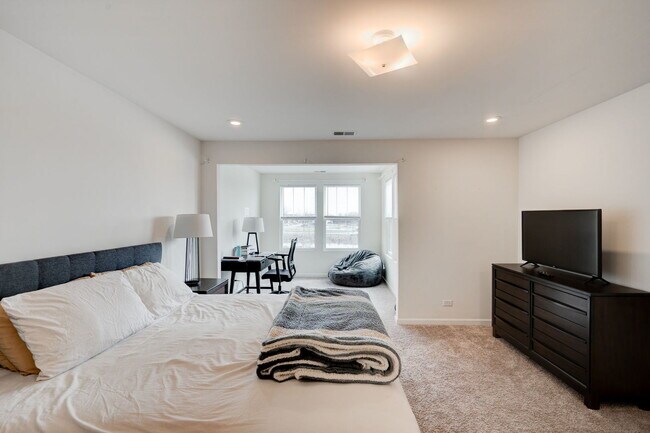 Building Photo - 469 Watercress Dr
