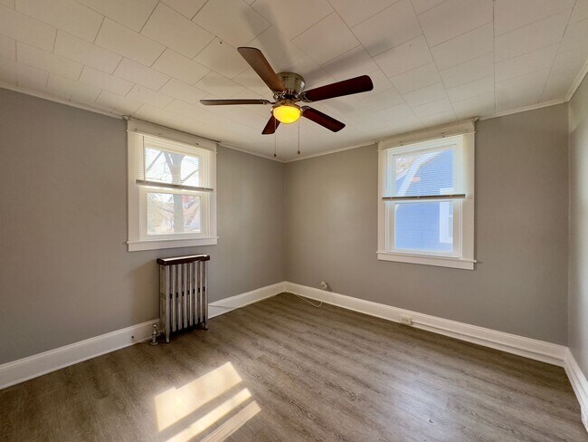 Building Photo - Charming 3 Bedroom/ 1 Bathroom Home in Dundalk, MD!